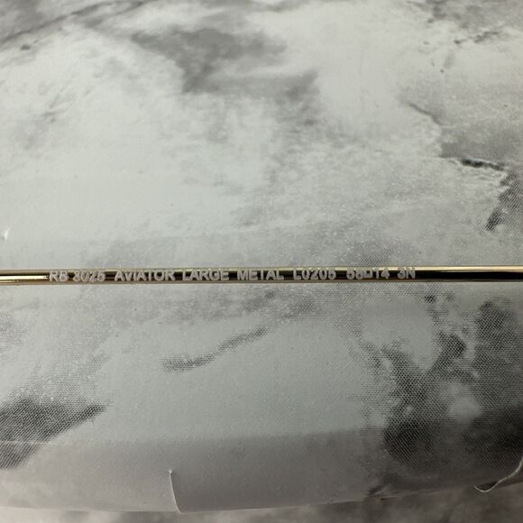 Ray Ban Vintage Aviator Large Gold Metal Sunglasses RB8026 Made in Italy - Picture 10 of 10